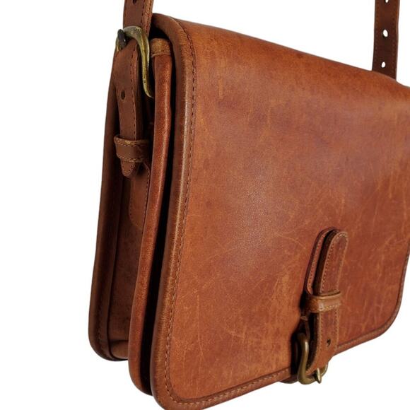 Vintage Classic Coach Buckle Saddle Pouch tan leather crossbody bag, Style 9590 - Picture 4 of 14